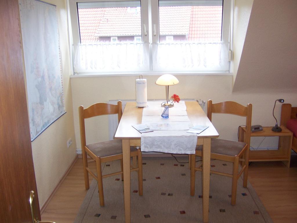 Hotel Haus Am Roseneck Luneburgo Habitación foto