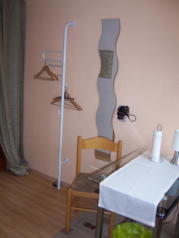 Hotel Haus Am Roseneck Luneburgo Habitación foto